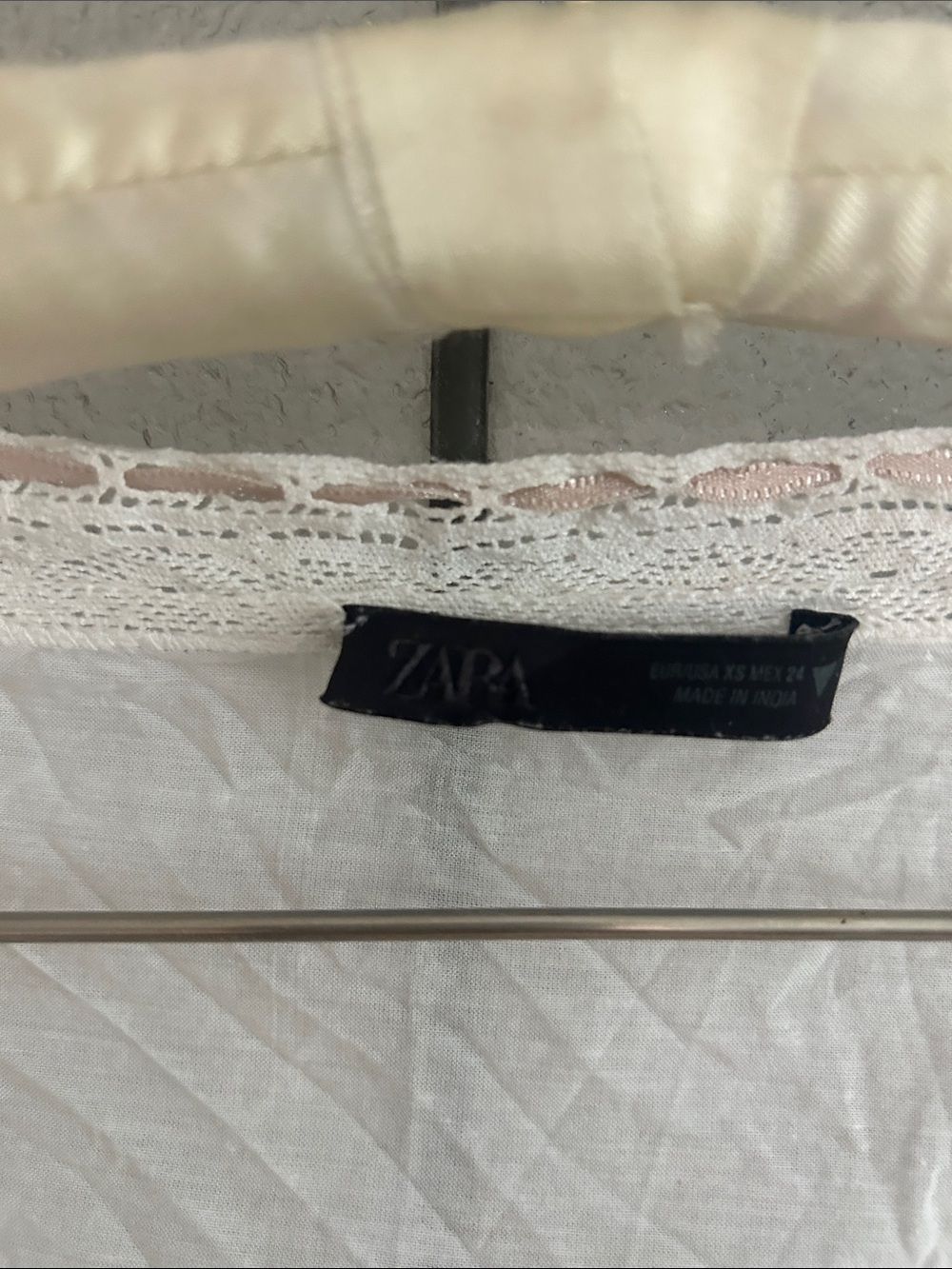 Zara Cream Ruffled Lace-Trim Blouse - Picture 2 of 2